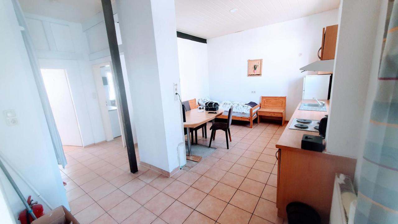 Fmi 9 Accommodation รอนไฮม์ ภายนอก รูปภาพ