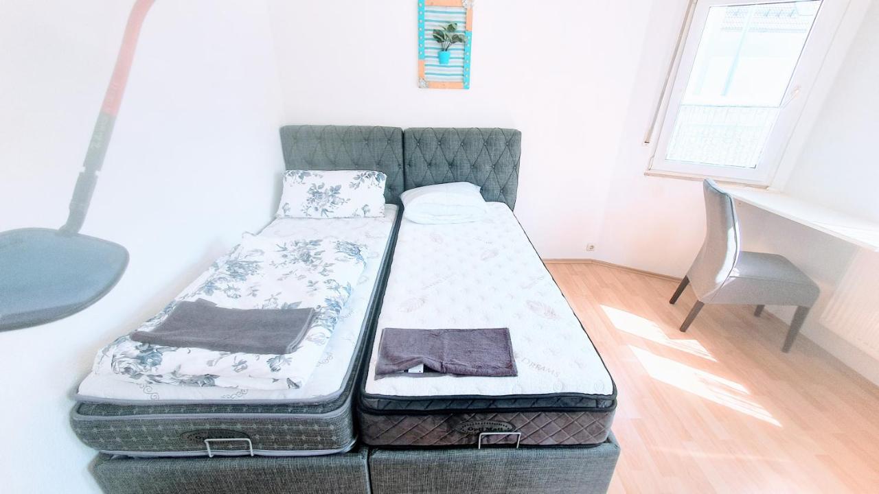 Fmi 9 Accommodation รอนไฮม์ ภายนอก รูปภาพ