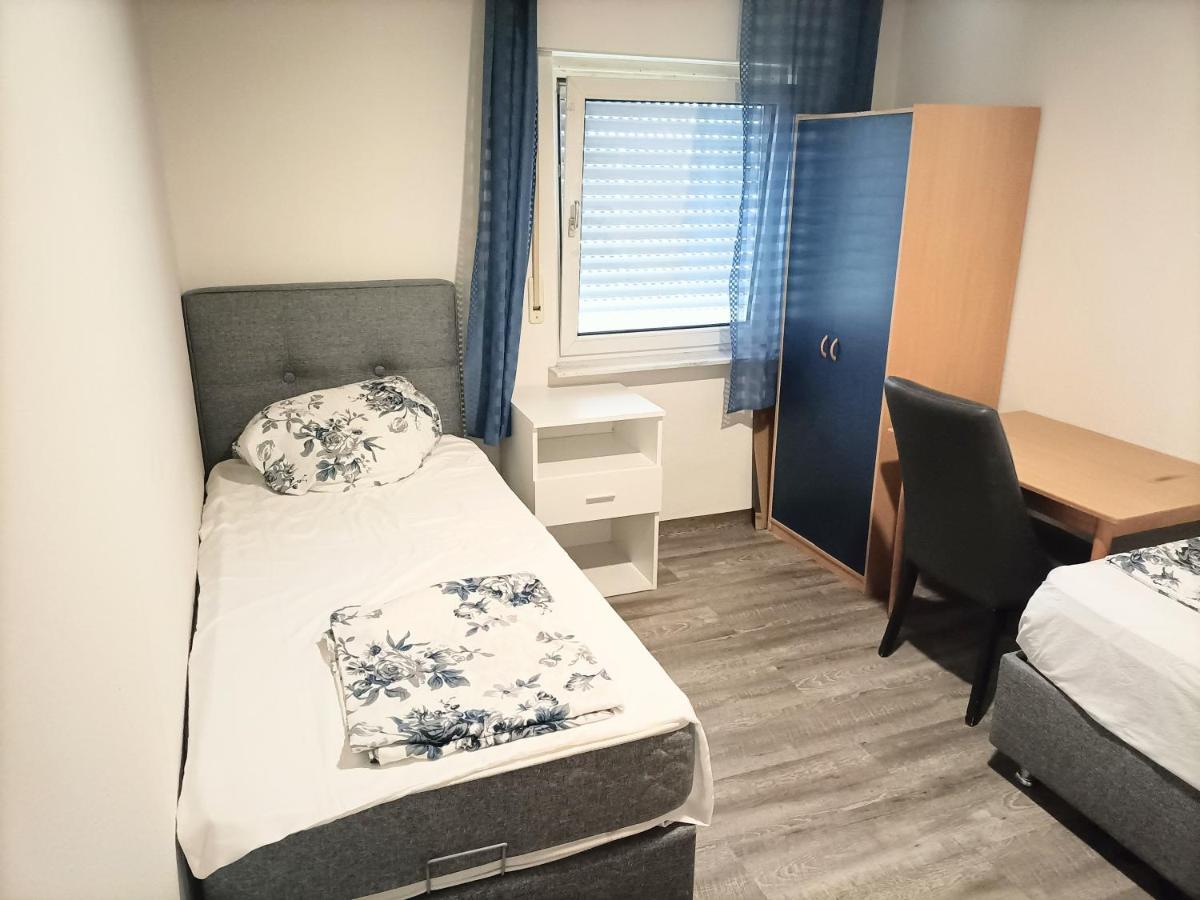 Fmi 9 Accommodation รอนไฮม์ ภายนอก รูปภาพ