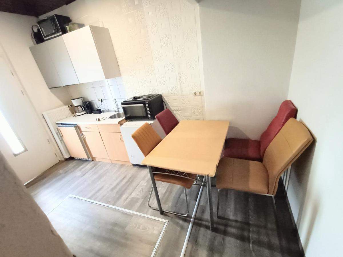Fmi 9 Accommodation รอนไฮม์ ภายนอก รูปภาพ