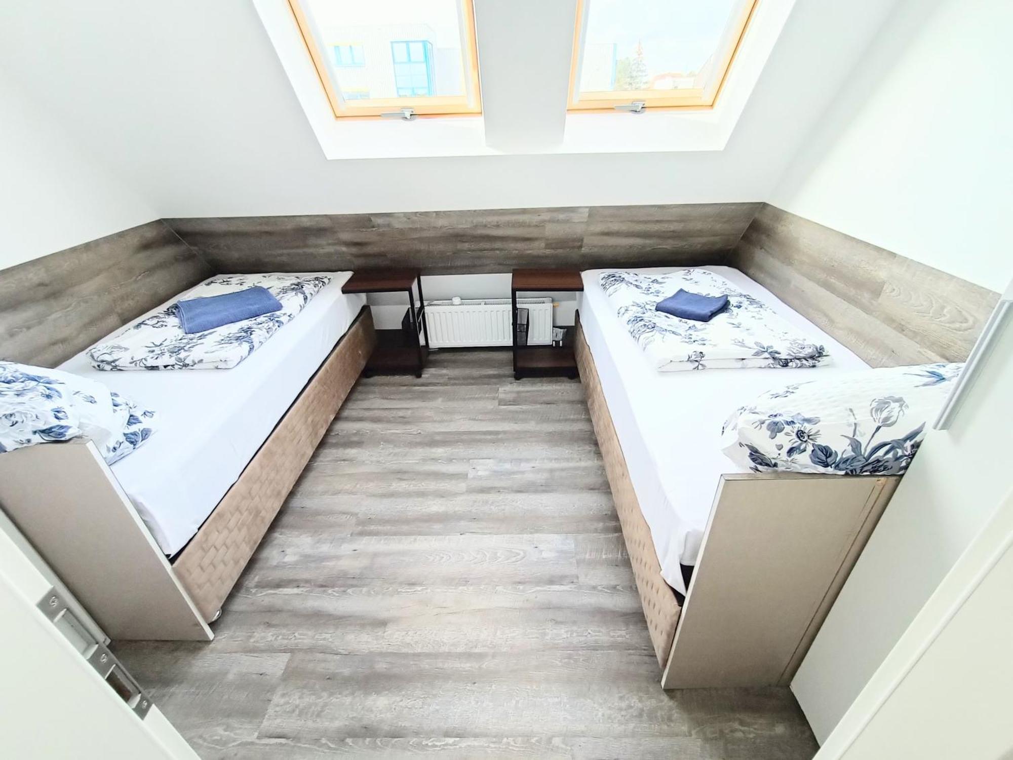 Fmi 9 Accommodation รอนไฮม์ ภายนอก รูปภาพ