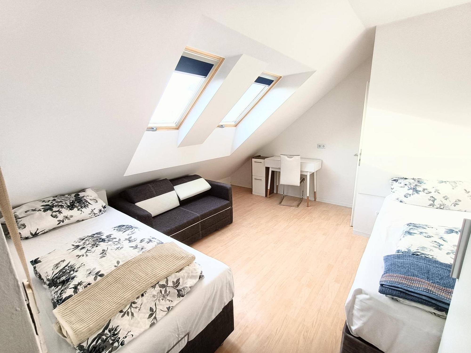 Fmi 9 Accommodation รอนไฮม์ ภายนอก รูปภาพ
