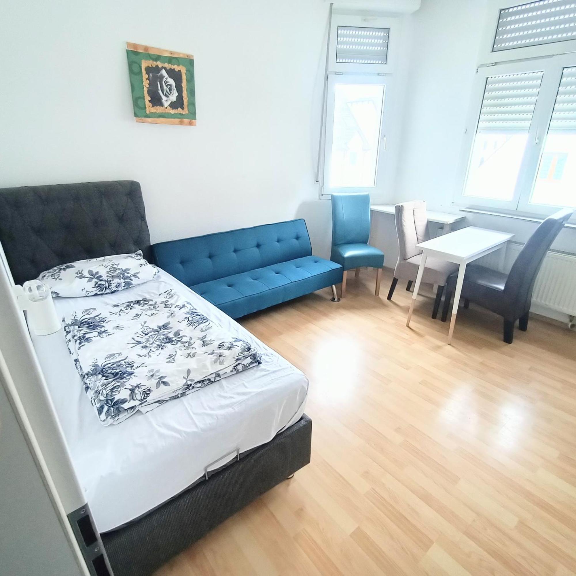 Fmi 9 Accommodation รอนไฮม์ ภายนอก รูปภาพ