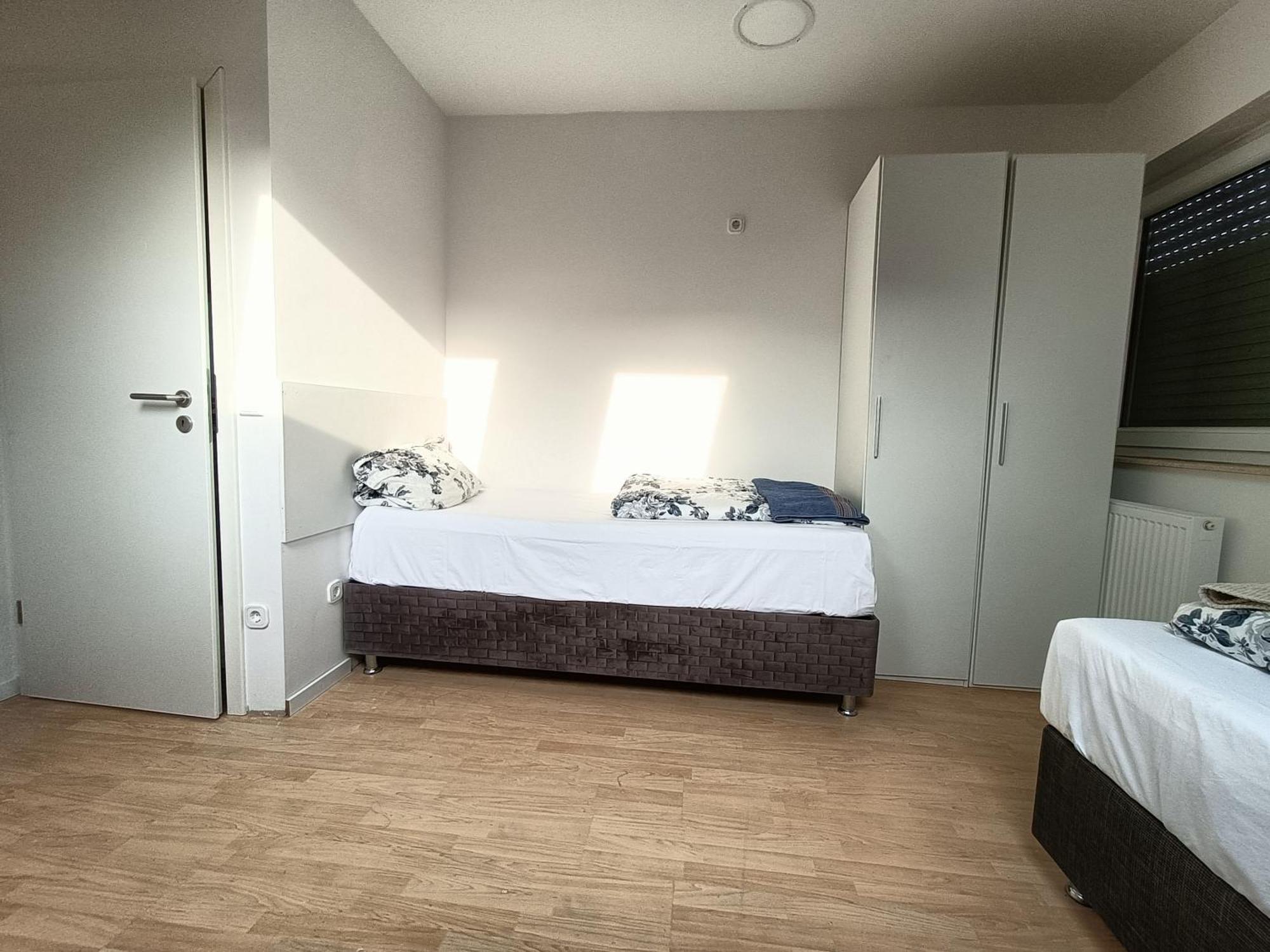 Fmi 9 Accommodation รอนไฮม์ ห้อง รูปภาพ
